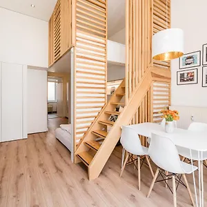 https://stylish-new-cube-loft-by-berlin-wall-apartments.find-berlin-hotels.com
